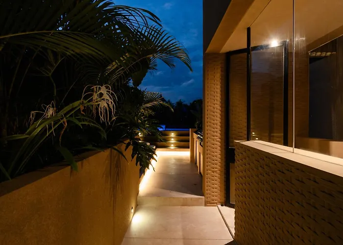 Villa Berawa L 2 Pools, Walk To L Near Finns *